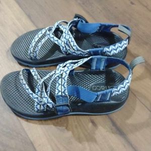 Women's size 5 Chaco smalls